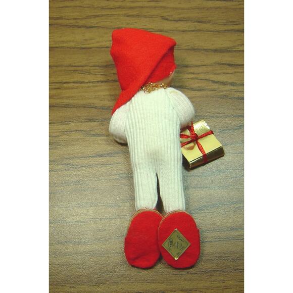 JESTIA T.K.R. SLEEPY CHILD WITH GIFT FABRIC FIGURINE--JAPAN--#725 - Picture 5 of 5